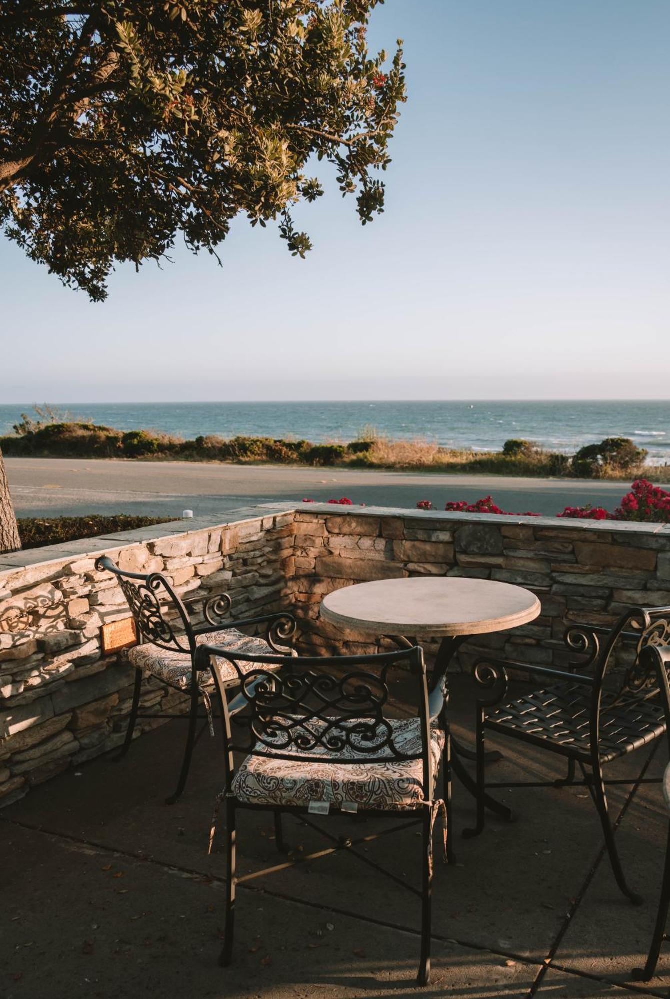 Fireside Inn On Moonstone Beach Cambria Esterno foto