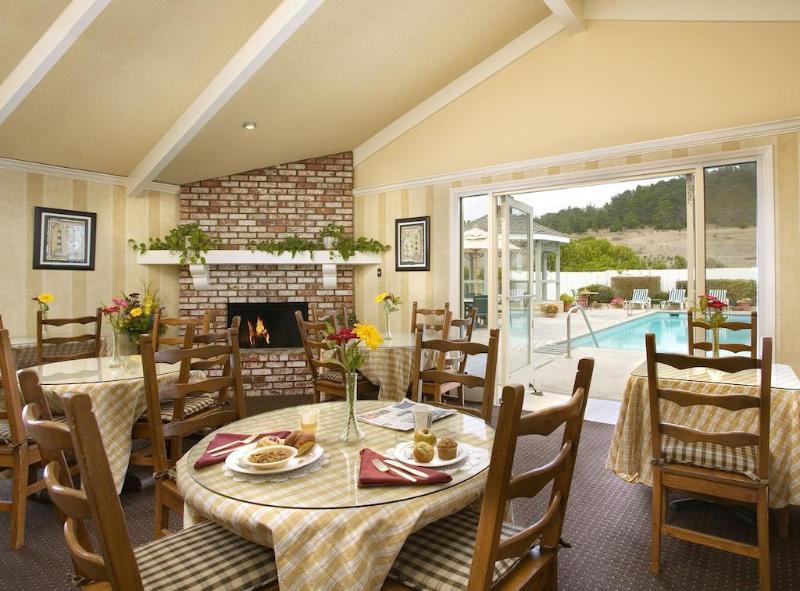 Fireside Inn On Moonstone Beach Cambria Esterno foto
